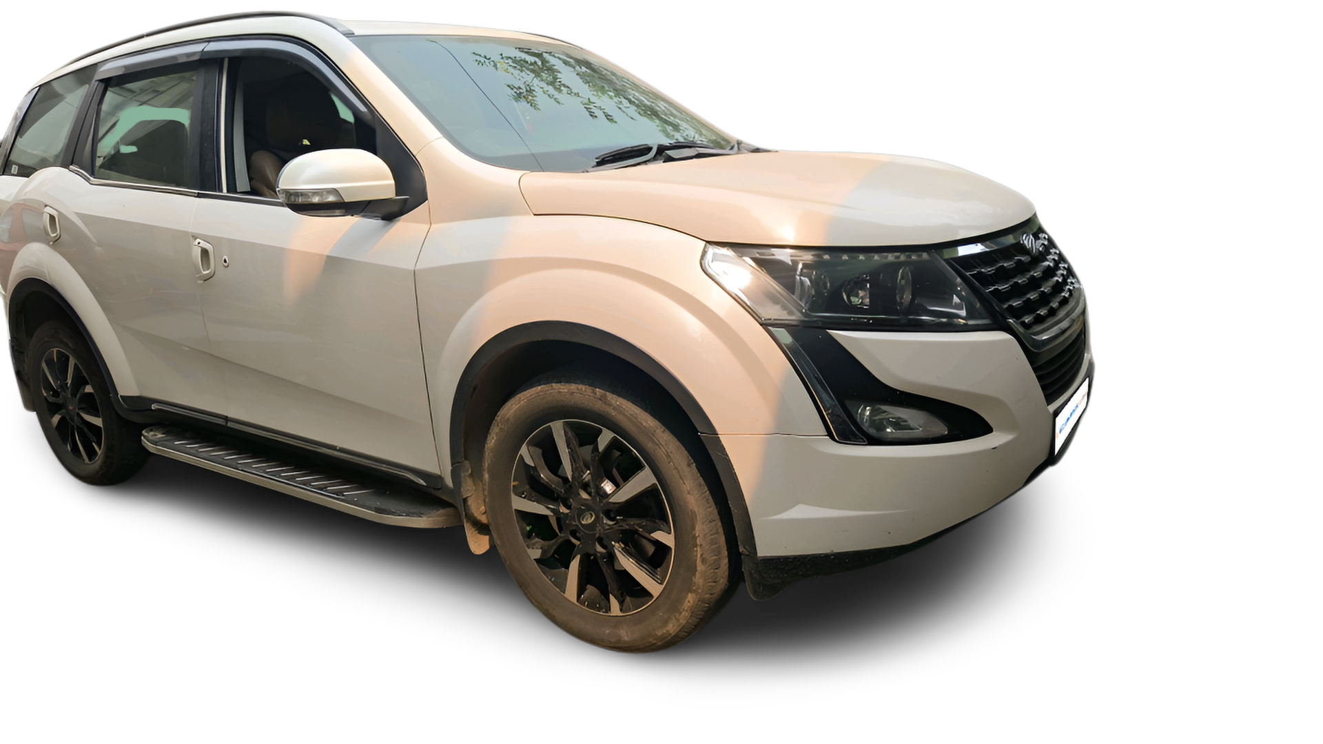 Mahindra XUV500-img